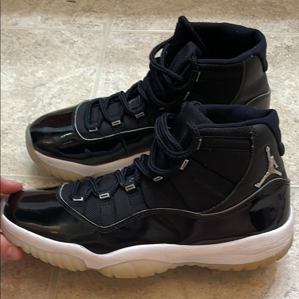 Jordan 11 jubilees 8/10 condition